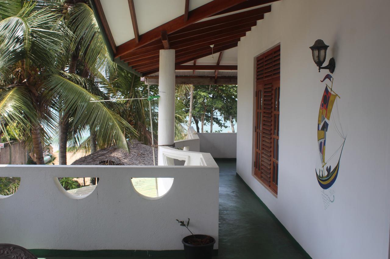 Julie Guest House Tangalle Exterior photo
