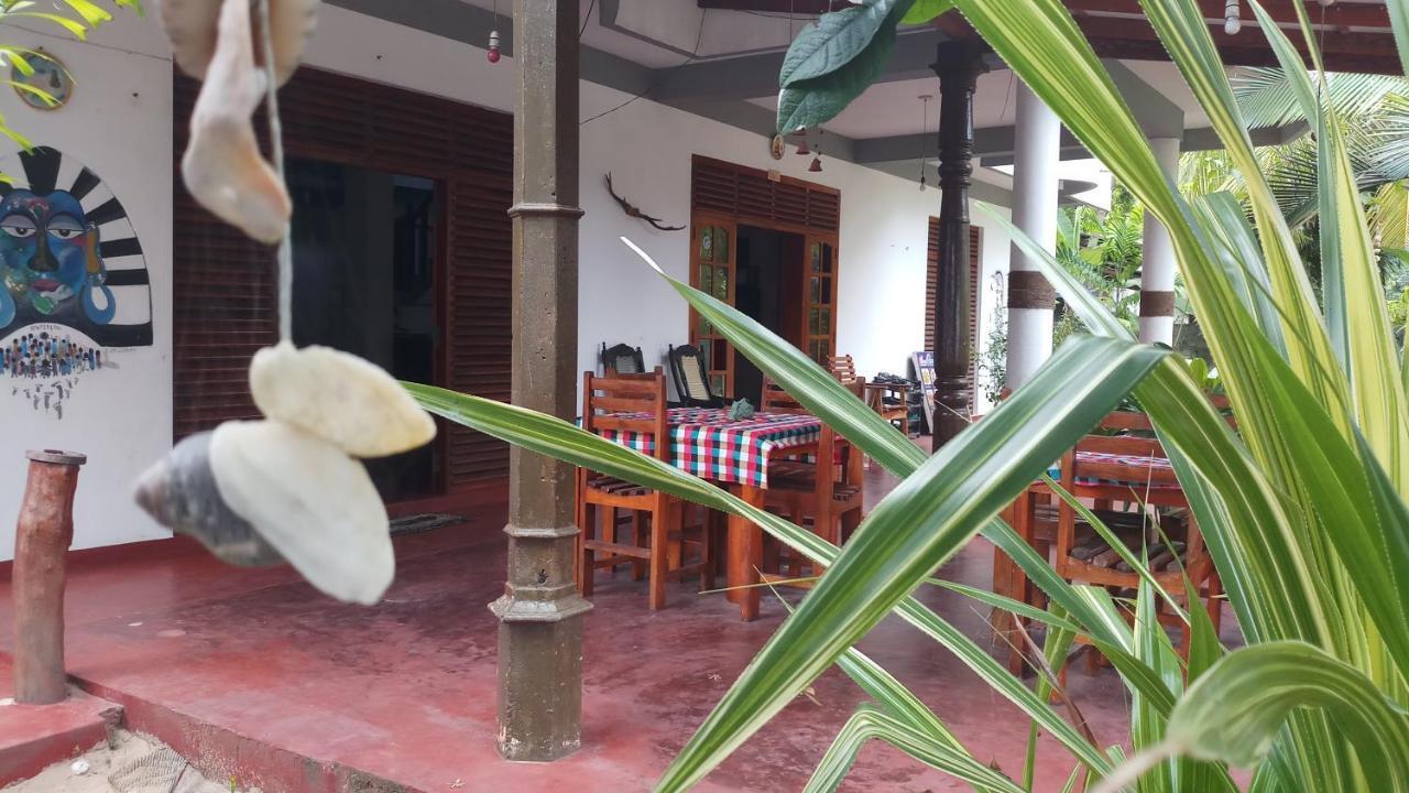 Julie Guest House Tangalle Exterior photo